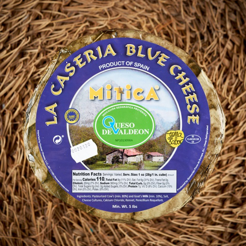 Wheel of Valdeón blue cheese