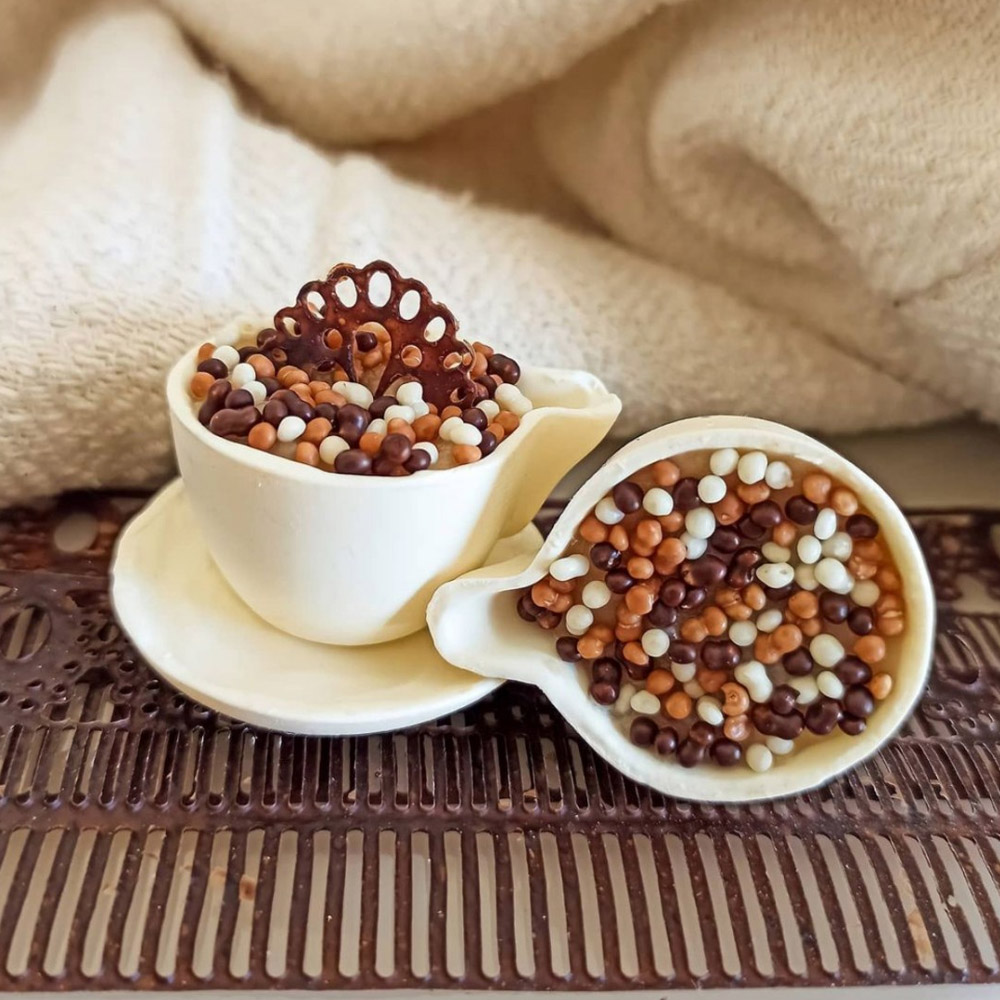 Chocolate dessert cups topped with Mona Lisa Mini Crispearls