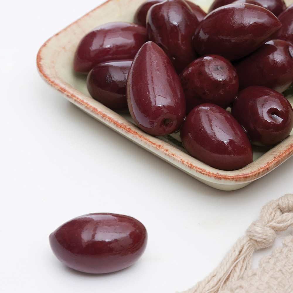 A bowl of kalamata olives