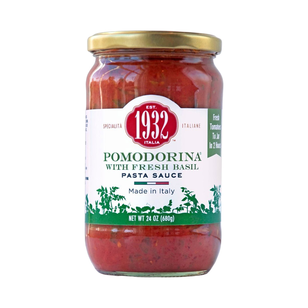 A jar of 1932 Pomodorina with Fresh Basil Pasta Sauce