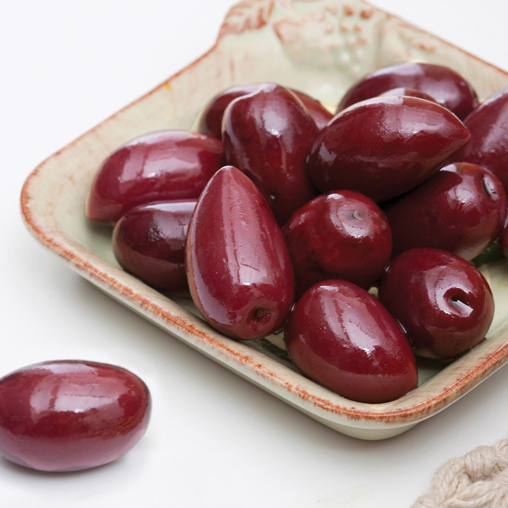 divina kalamata olives in bowl